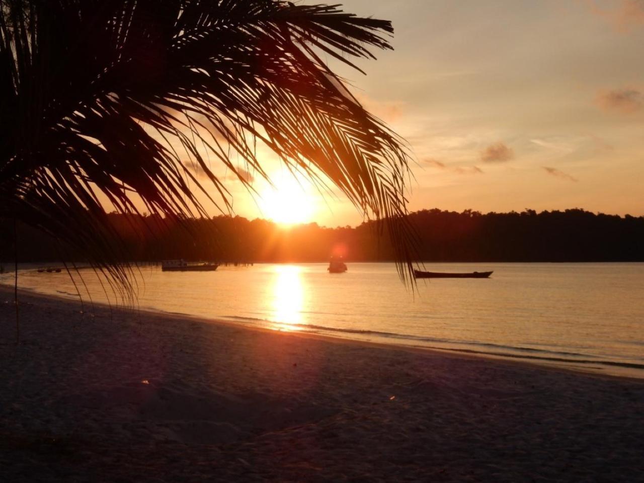 Sandbank Restaurant & Camping Koh Rong Kaoh Touch Экстерьер фото