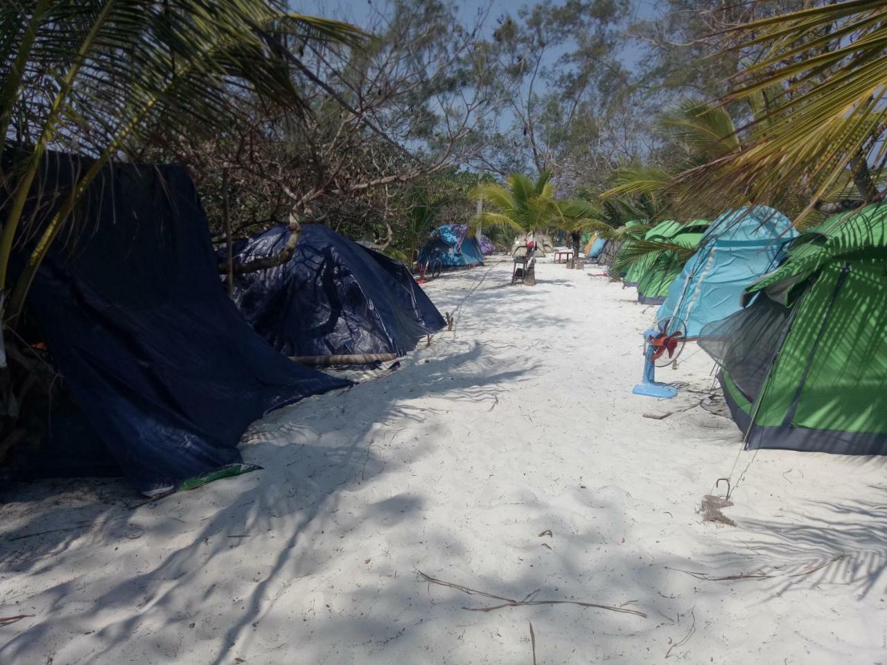 Sandbank Restaurant & Camping Koh Rong Kaoh Touch Экстерьер фото